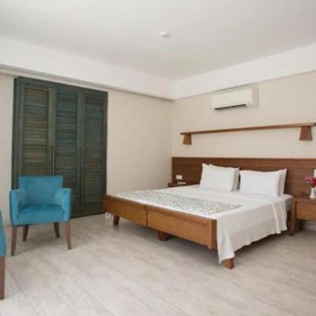 Dedeminn Marina Hotel Гьоджек Екстер'єр фото
