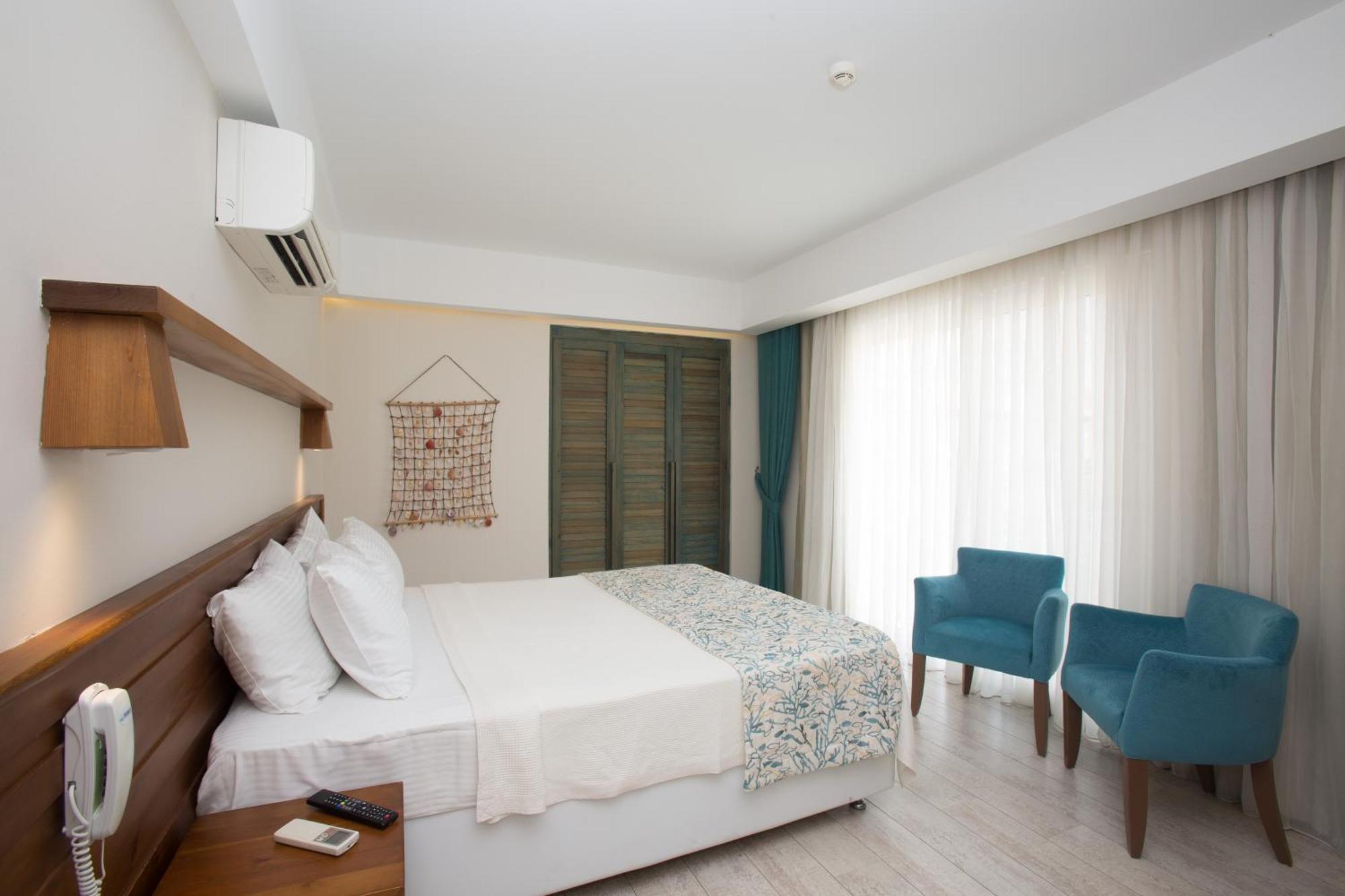 Dedeminn Marina Hotel Гьоджек Екстер'єр фото