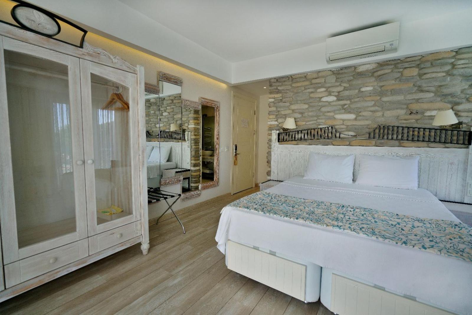 Dedeminn Marina Hotel Гьоджек Екстер'єр фото