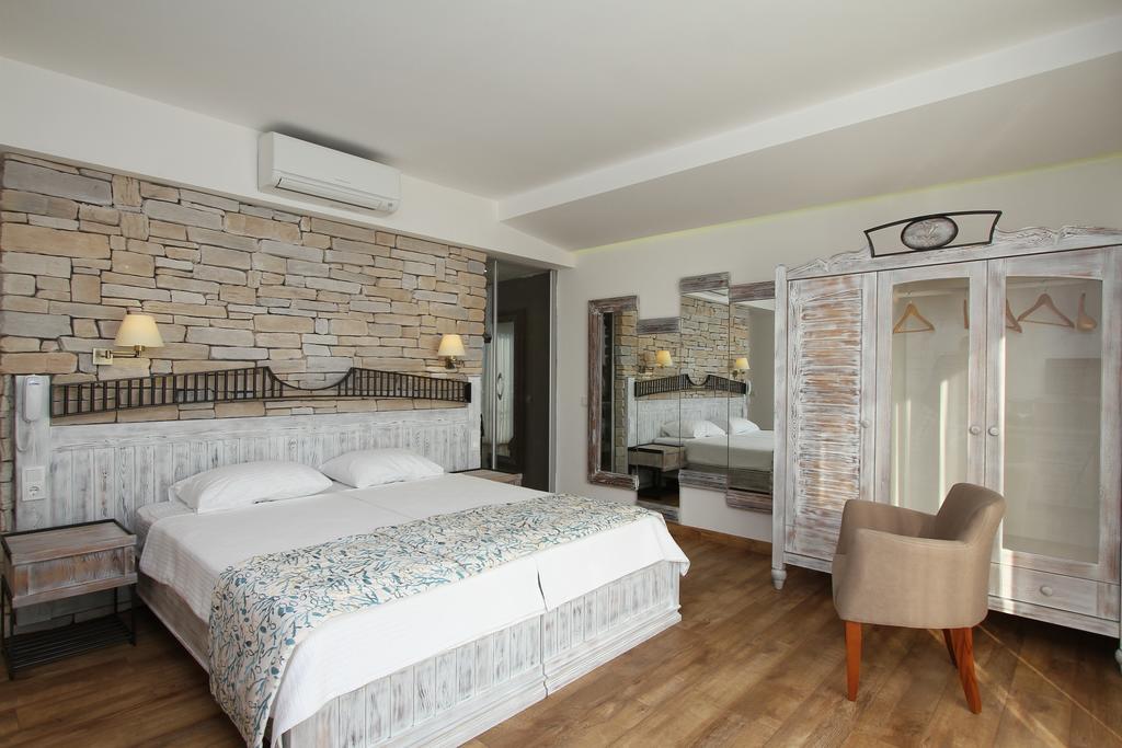Dedeminn Marina Hotel Гьоджек Екстер'єр фото