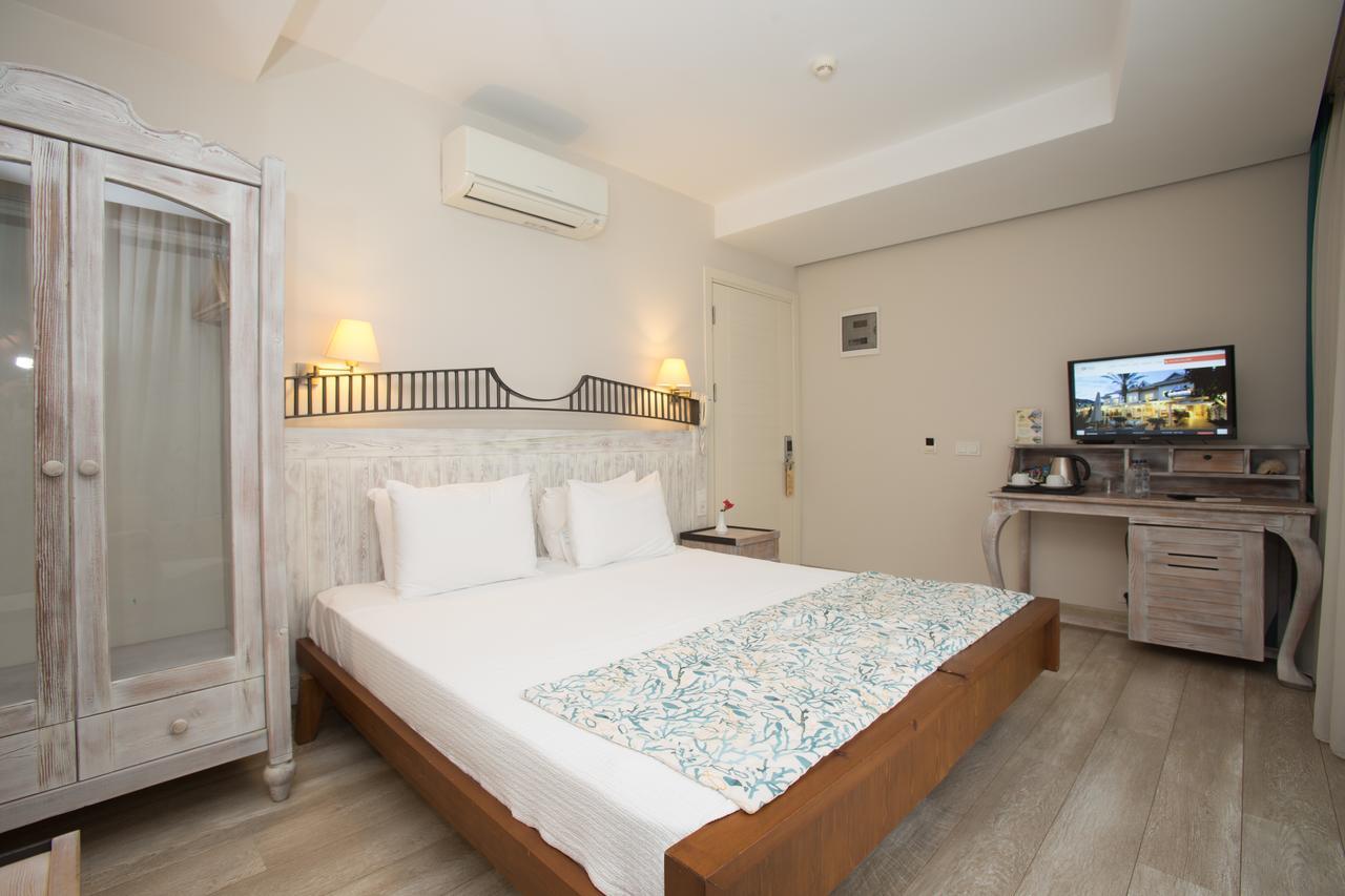 Dedeminn Marina Hotel Гьоджек Екстер'єр фото