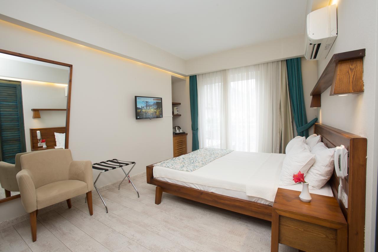 Dedeminn Marina Hotel Гьоджек Екстер'єр фото