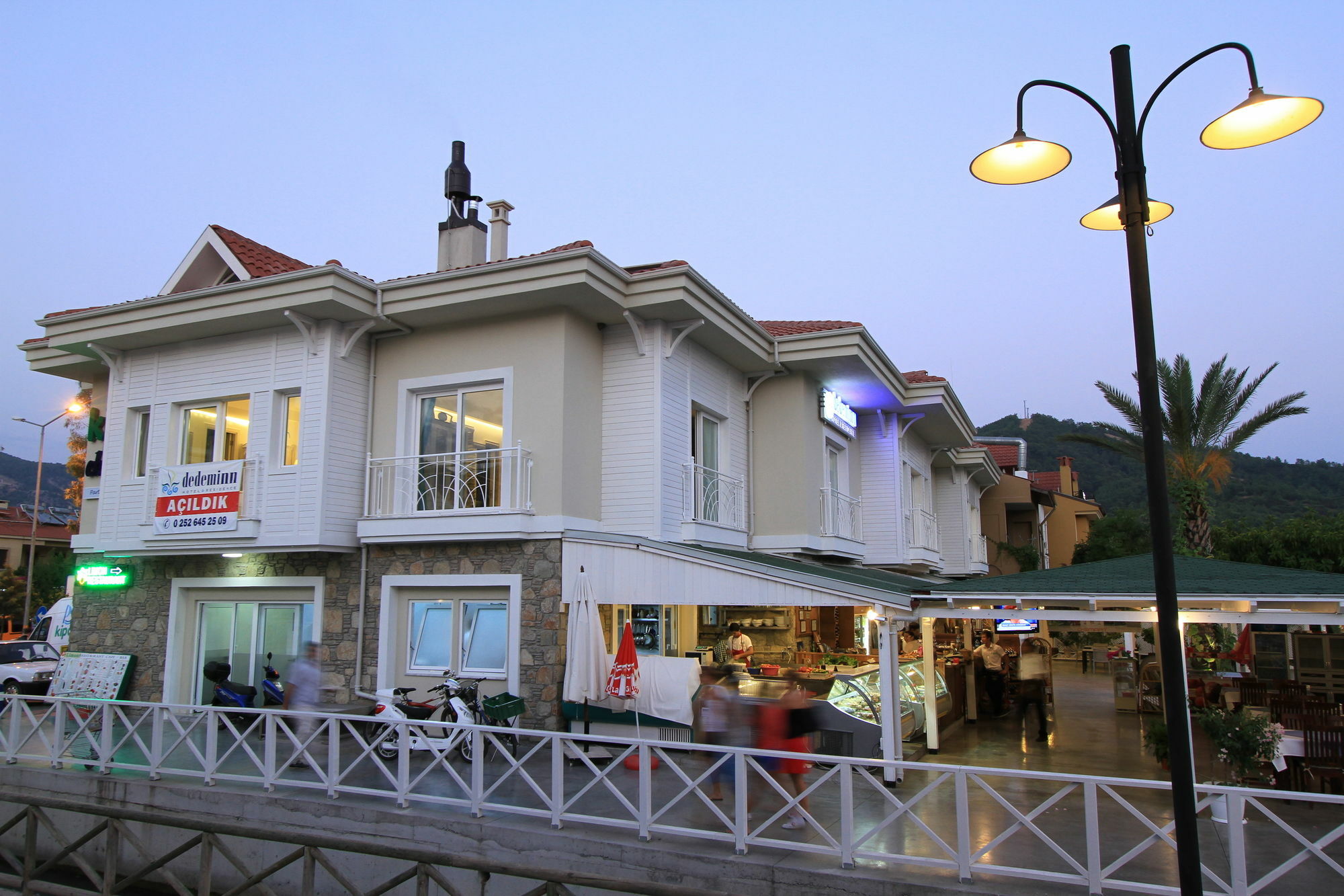 Dedeminn Marina Hotel Гьоджек Екстер'єр фото
